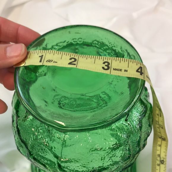 Vintage E. O. Brody Green Crinkle Indiana Glass Vase 8” - Picture 11 of 11